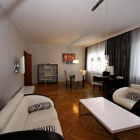 Kral - Residenz Erlangen-2